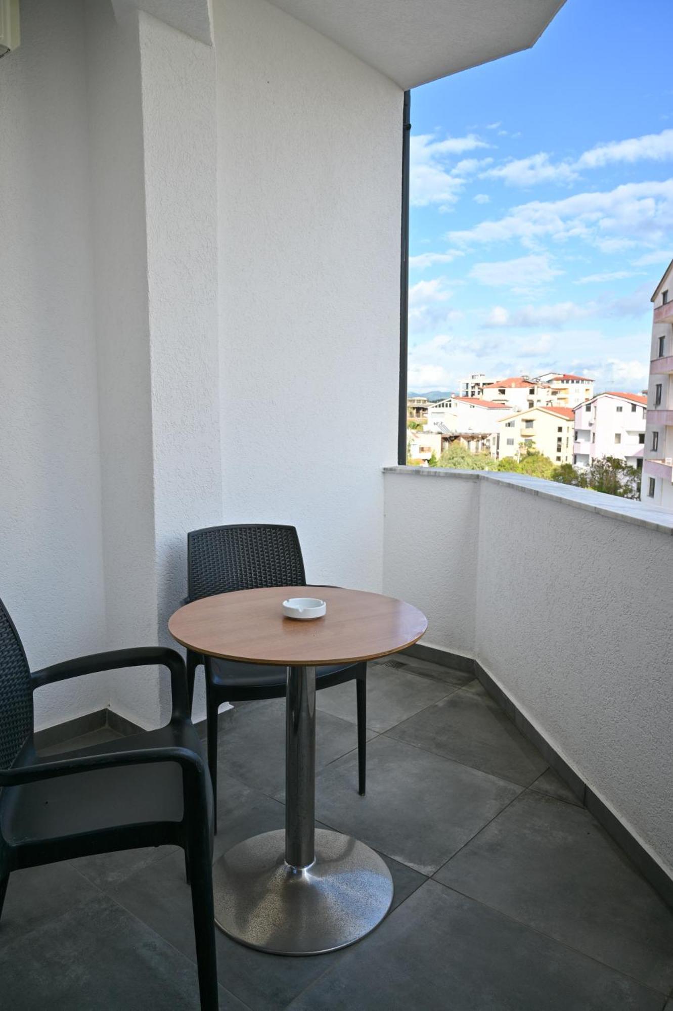 Monduro Hotel Дуррес Екстер'єр фото