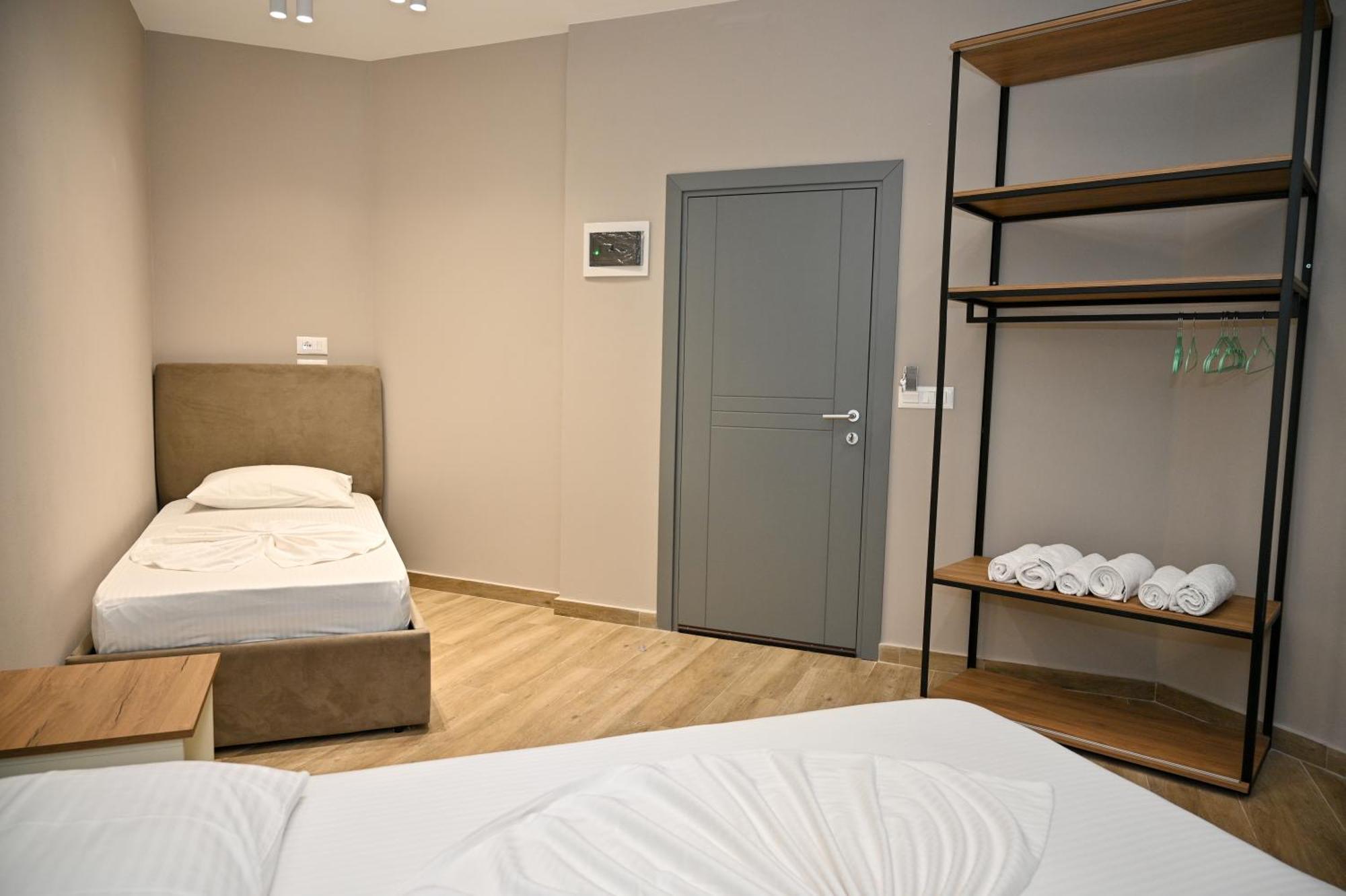 Monduro Hotel Дуррес Номер фото