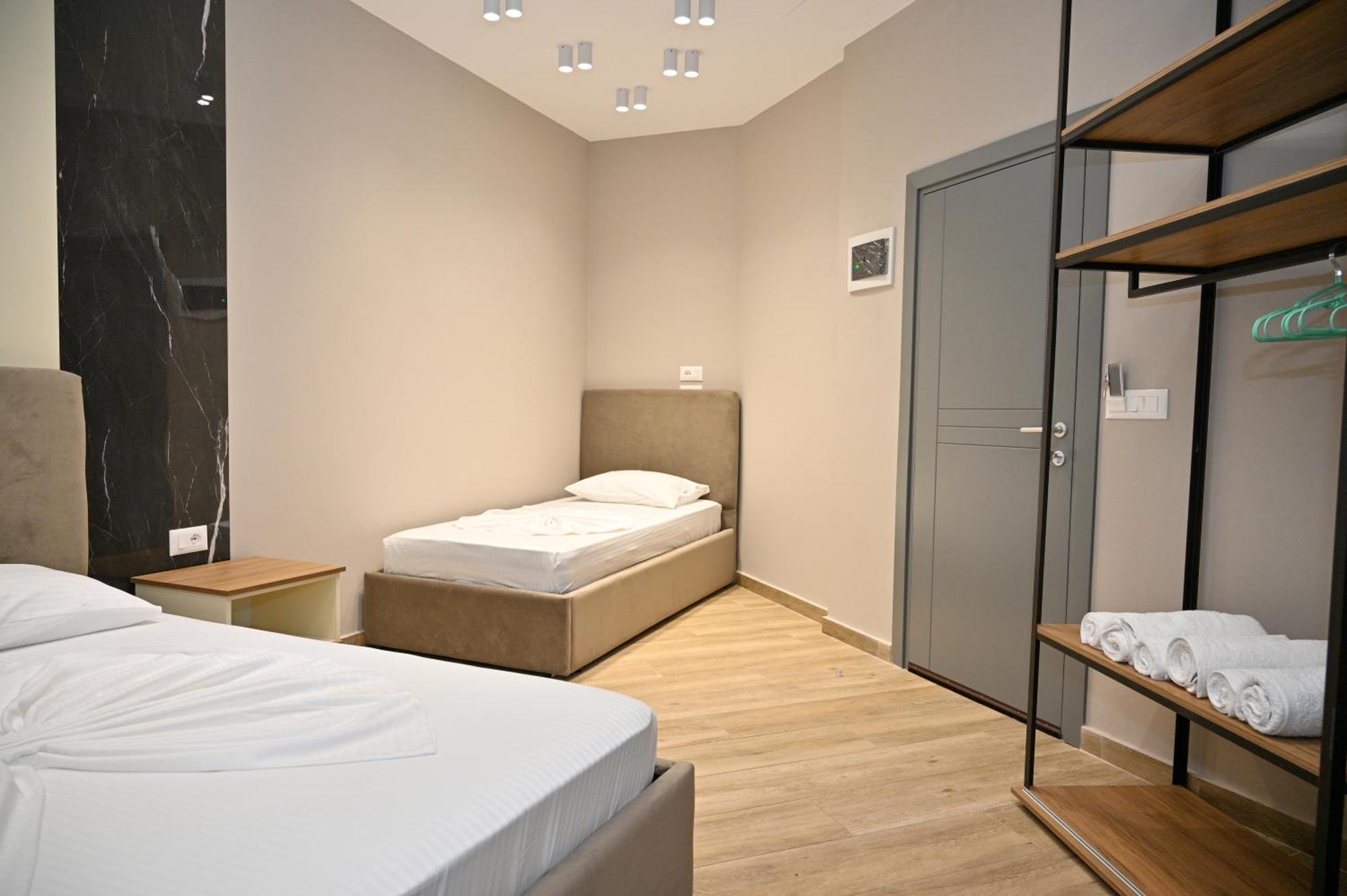 Monduro Hotel Дуррес Номер фото