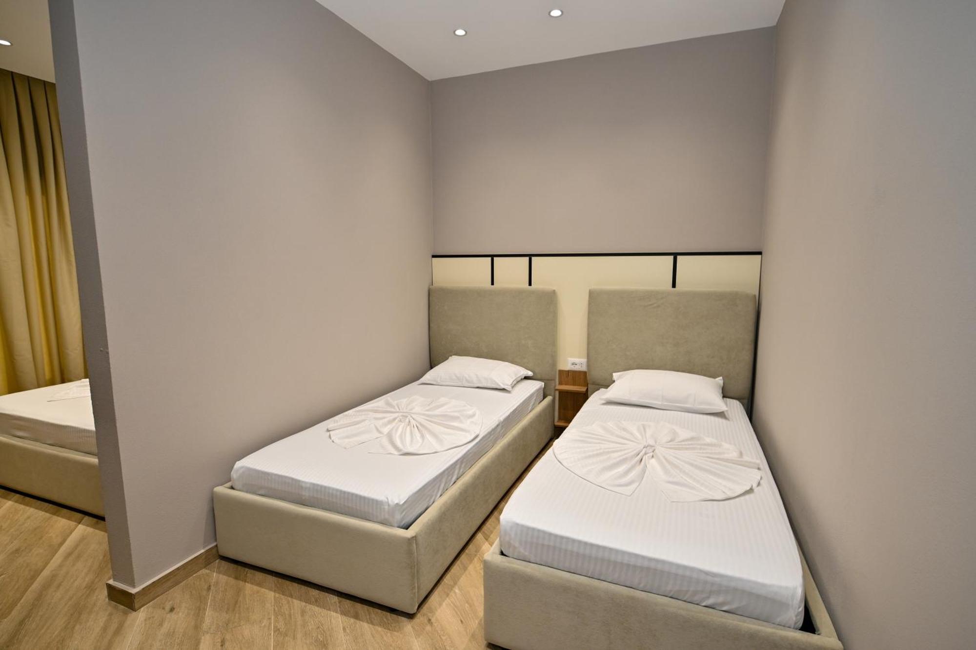 Monduro Hotel Дуррес Номер фото