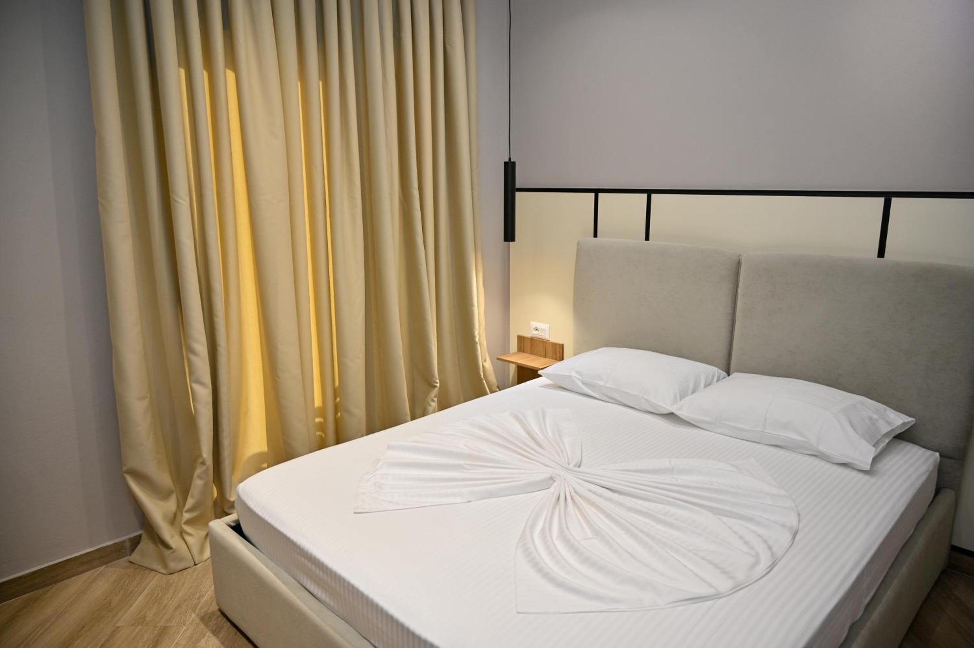 Monduro Hotel Дуррес Екстер'єр фото